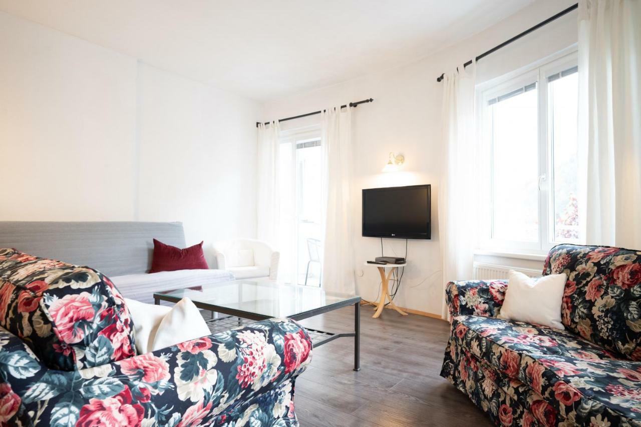 Living Eden By We Rent, Summercard Included Τσελ αμ Ζέε Εξωτερικό φωτογραφία